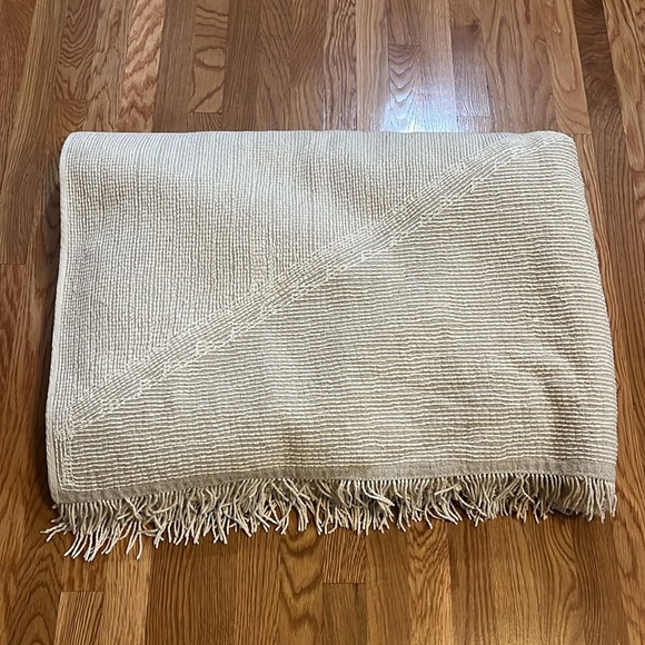 Urban Outfitters Looped Geo Rug 5 x 7 NWT - Picture 10 of 12